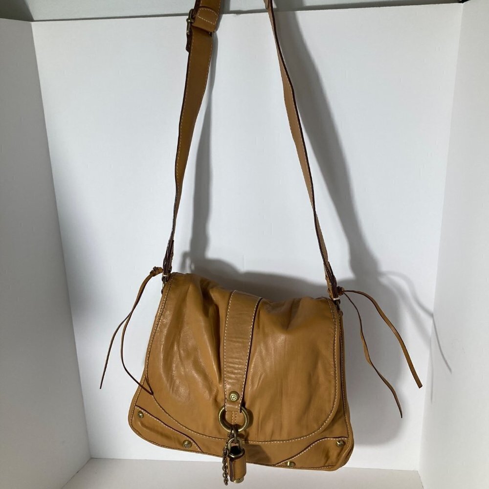 Women Francesco Biasia Tan Shoulder Hobo Leather Bag Flap.